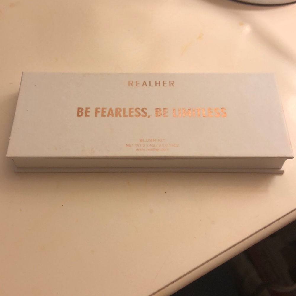 REALHER blush kit